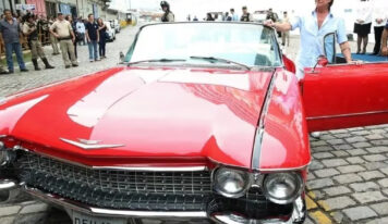 Roberto Carlos sufre accidente automovilístico durante grabación, pero se reporta fuera de peligro