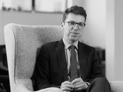 Profesor científico de MIT asesinado en su apartamento: ¿quién es?