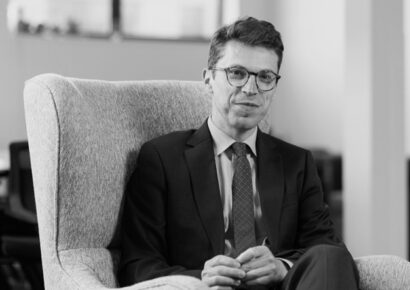 Profesor científico de MIT asesinado en su apartamento: ¿quién es?