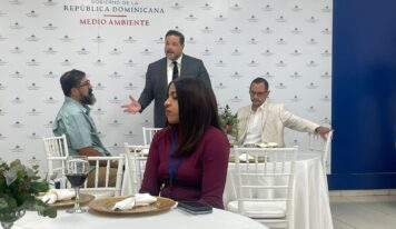 Paíno Henríquez insta a periodistas a promover la conciencia ambiental