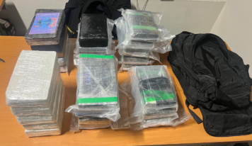 DNCD arresta a dos alemanes e incauta 28 paquetes de cocaína en el AILA