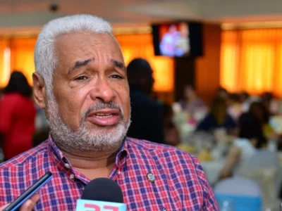 Radhamés Camacho respalda eliminar impedimento constitucional a Danilo Medina, aunque exmandatario no busca habilitación