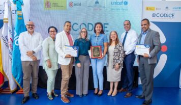 Seis centros educativos de RD reciben certificación en transformación digital Nivel Bronce