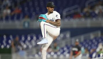 Lanzador de los Marlins Ronny Henríquez se perderá la temporada 2026 tras cirugía en el codo derecho