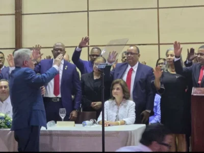 Juramentan al Dr. Luis Peña Núñez como nuevo presidente del Colegio Médico Dominicano