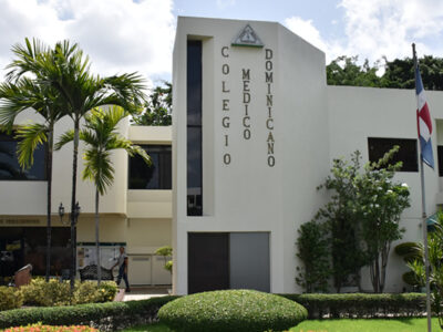 Aumento salarial a médicos se completará en enero de 2026, informa el CMD