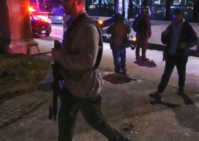 Detienen a persona de interés por tiroteo en la Universidad de Brown