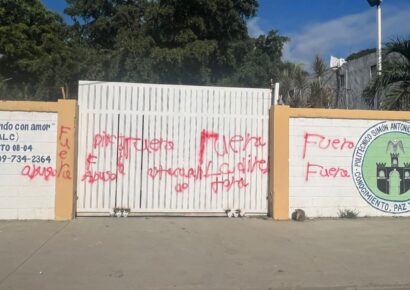 Vandalizan politécnico en Santiago Oeste tras muerte de estudiante
