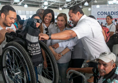 Conadis confirma apoyo navideño a más de 10,600 hogares con personas con discapacidad