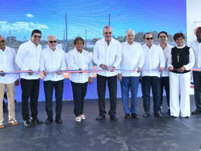 Gobierno inaugura tramo III de la Avenida Ecológica en Santo Domingo Este y promete mejorar movilidad y comercio