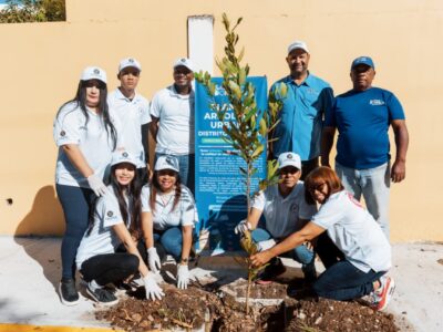 Alcaldía del DN lleva su Plan de Arbolado al sector Las Praderas