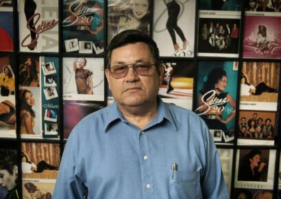 Fallece Abraham Quintanilla, padre y mánager de Selena, a los 86 años