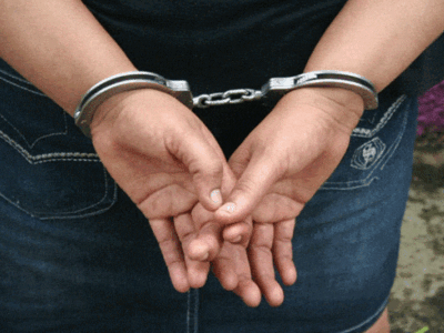 Policía Nacional apresa a dos mujeres por robo en vivienda de Las Terrenas, Samaná