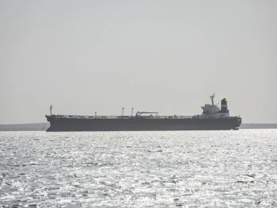 Estados Unidos detiene otro buque cerca de Venezuela, según ABC News