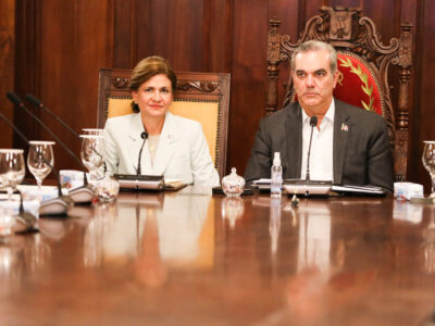 Abinader y Raquel Peña lideran reunión del Consejo de Ministros a puertas cerradas