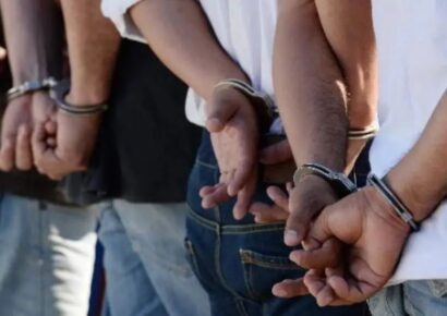 Policía Nacional captura en flagrante a tres hombres durante operativos en Santo Domingo Norte