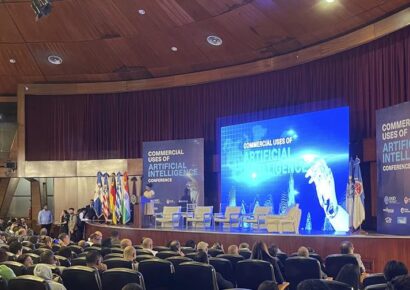 UASD reúne a expertos internacionales en conferencia sobre inteligencia artificial