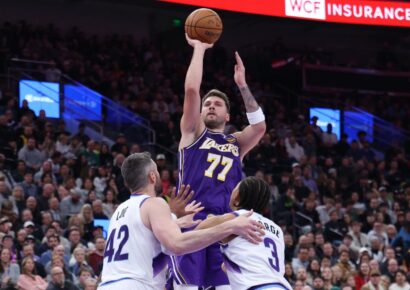 Doncic brilla con triple-doble y guía a los Lakers a una victoria sobre los Jazz
