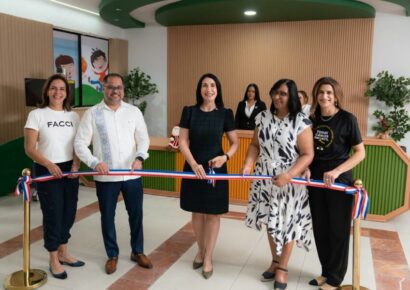 Primera Dama fortalece atención pediátrica con nueva torre endoscópica y ascensor en el Hospital Robert Reid Cabral