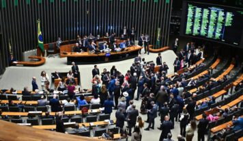 La Cámara de Diputados de Brasil aprueba proyecto para reducir penas del expresidente Jair Bolsonaro por golpismo