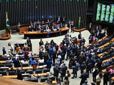 La Cámara de Diputados de Brasil aprueba proyecto para reducir penas del expresidente Jair Bolsonaro por golpismo