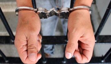 Cuatro hombres arrestados en Santiago por presunta vinculación con red de narcotráfico