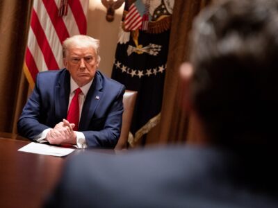 Trump refuerza restricciones de ingreso a Estados Unidos para siete países y la Autoridad Palestina