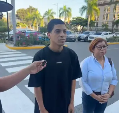 Se entrega a la Policía presunto implicado en tiroteo que dejó un niño y una mujer muertos