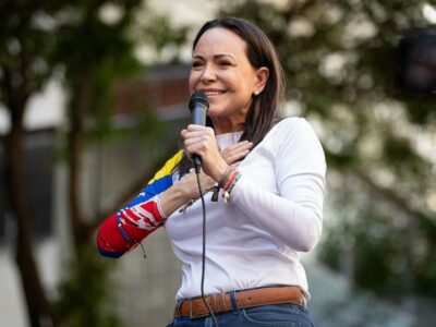 Trump advierte que no estaría contento si arrestan a María Corina Machado