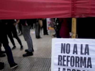 Sindicatos de Argentina protestan masivamente en Buenos Aires contra la reforma laboral de Milei