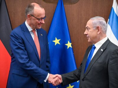 Netanyahu propone «desradicalizar Gaza» como tercera fase del plan de paz y se reúne con el canciller alemán