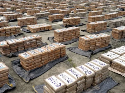 Encuentran tres toneladas de droga en una finca de un municipio en Ecuador