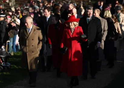 Carlos III y la familia real británica asisten a misa de Navidad en Sandringham junto a sus hijos
