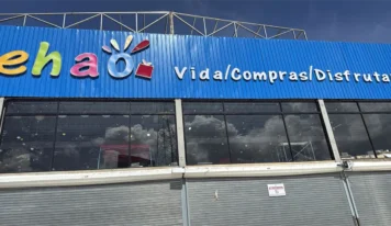 MIVED ordena cierre de Plaza Zehao en Samaná por falta de permisos de construcción