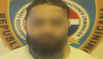Agentes de la DICRIM en La Vega detienen hombre vinculado a robo agravado y porte ilícito de arma de fuego
