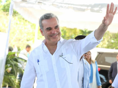 Presidente Abinader lidera inauguraciones y entregas en Santiago y Hato del Yaque