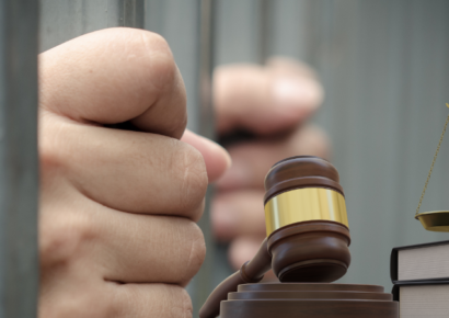 Dictan prisión preventiva contra dos hermanos por muerte de joven en Azua