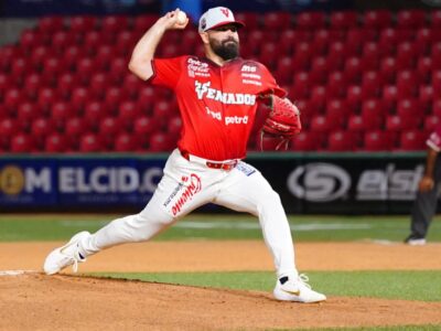 Lanzador José Urquidy reforzará a los Leones del Escogido en la postemporada