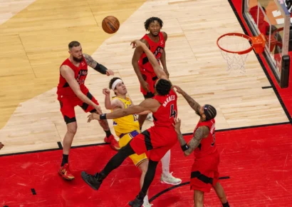 Reaves lidera a los Lakers a otra victoria sobre los Raptors, mientras LeBron y Doncic pasan desapercibidos