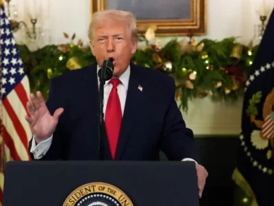 Trump inaugura su discurso a la nación criticando a inmigrantes y al gobierno anterior