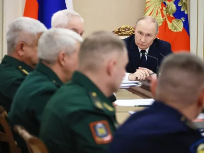 El Kremlin evita detallar cambios en las negociaciones de paz con Ucrania luego del supuesto ataque a la residencia de Putin