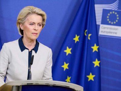 Von der Leyen Considera la Adhesión de Ucrania a la UE Como «Garantía Clave de Seguridad»