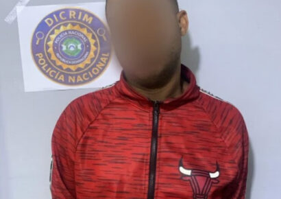 Capturan a presunto autor de robo grabado por cámaras de vigilancia en Santiago