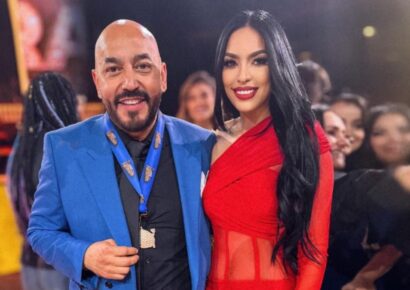 Lupillo Rivera disfruta de Santo Domingo junto a su novia y sorprende cantando en un karaoke