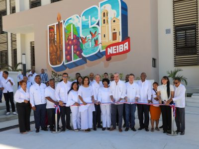 Abinader inaugura el Centro Universitario Regional UASD en Bahoruco, impulsando la educación superior en el sur