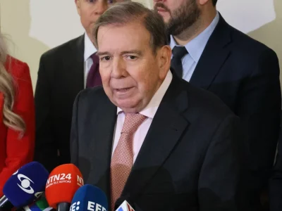 Edmundo González denuncia que “no se ha alcanzado ni el 1 % de las excarcelaciones anunciadas”