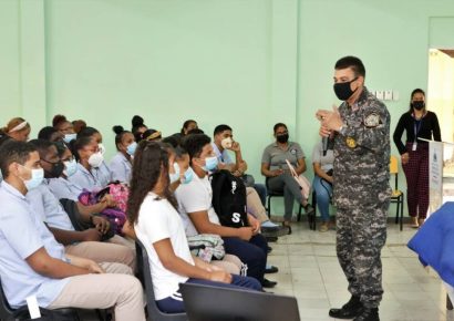 Policía Nacional pone en marcha programa escolar de prevención de pandillas en Bonao