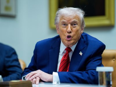 Trump afirma que EE. UU. podría gobernar Venezuela y extraer su petróleo durante años