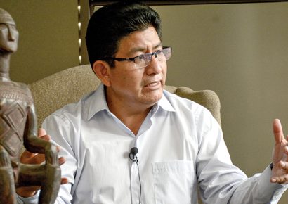 Detienen a exministro boliviano Édgar Montaño por presunto daño económico al Estado