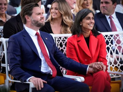 JD Vance vicepresidente de EE. UU., y su esposa Usha esperan su cuarto hijo